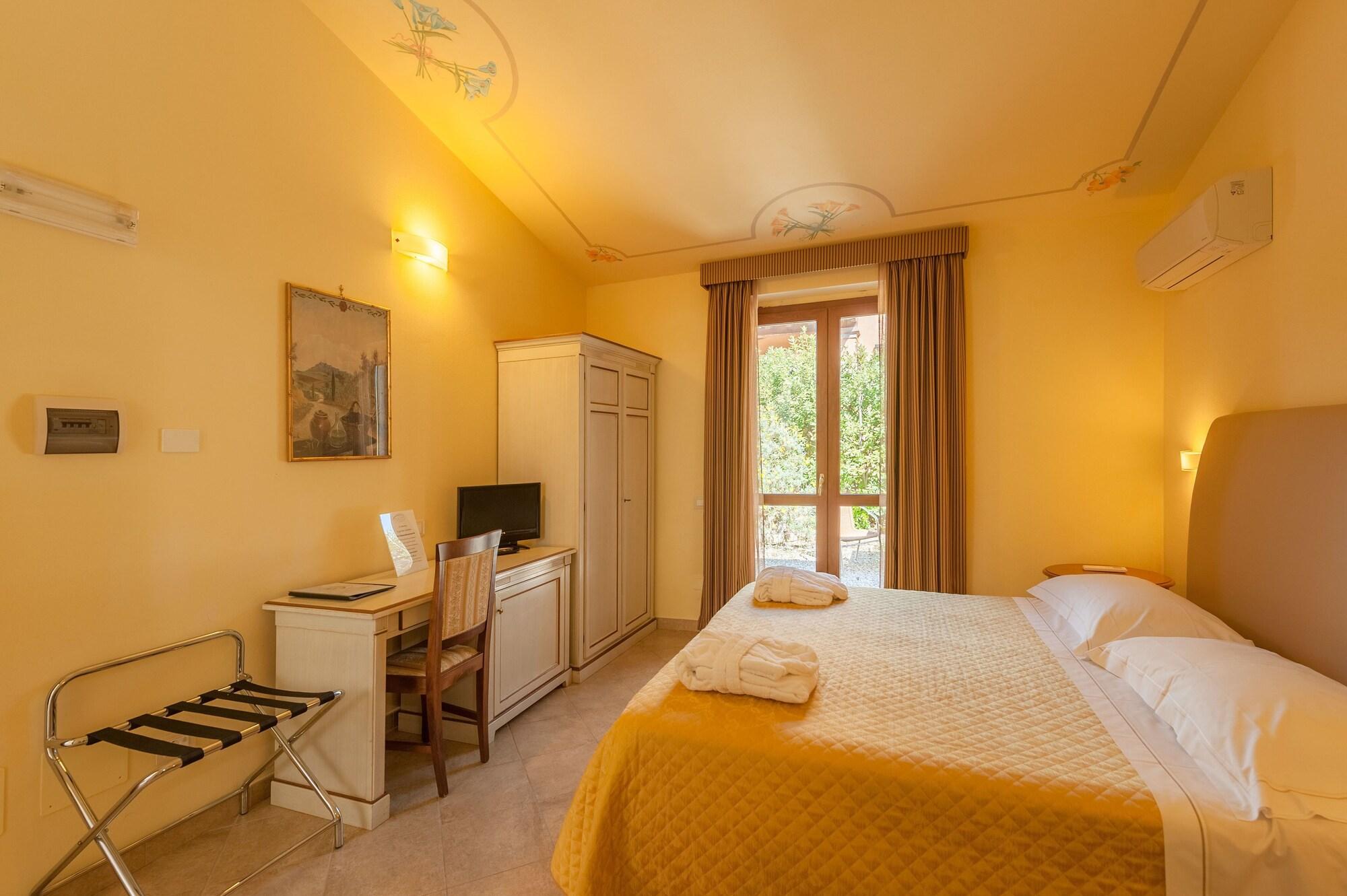 Hotel Saturno Fonte Pura Сатурния Екстериор снимка