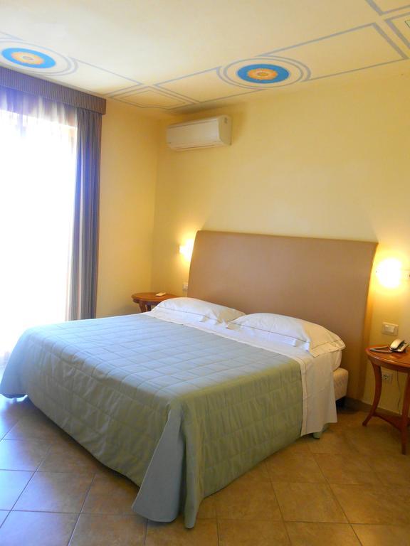 Hotel Saturno Fonte Pura Сатурния Екстериор снимка