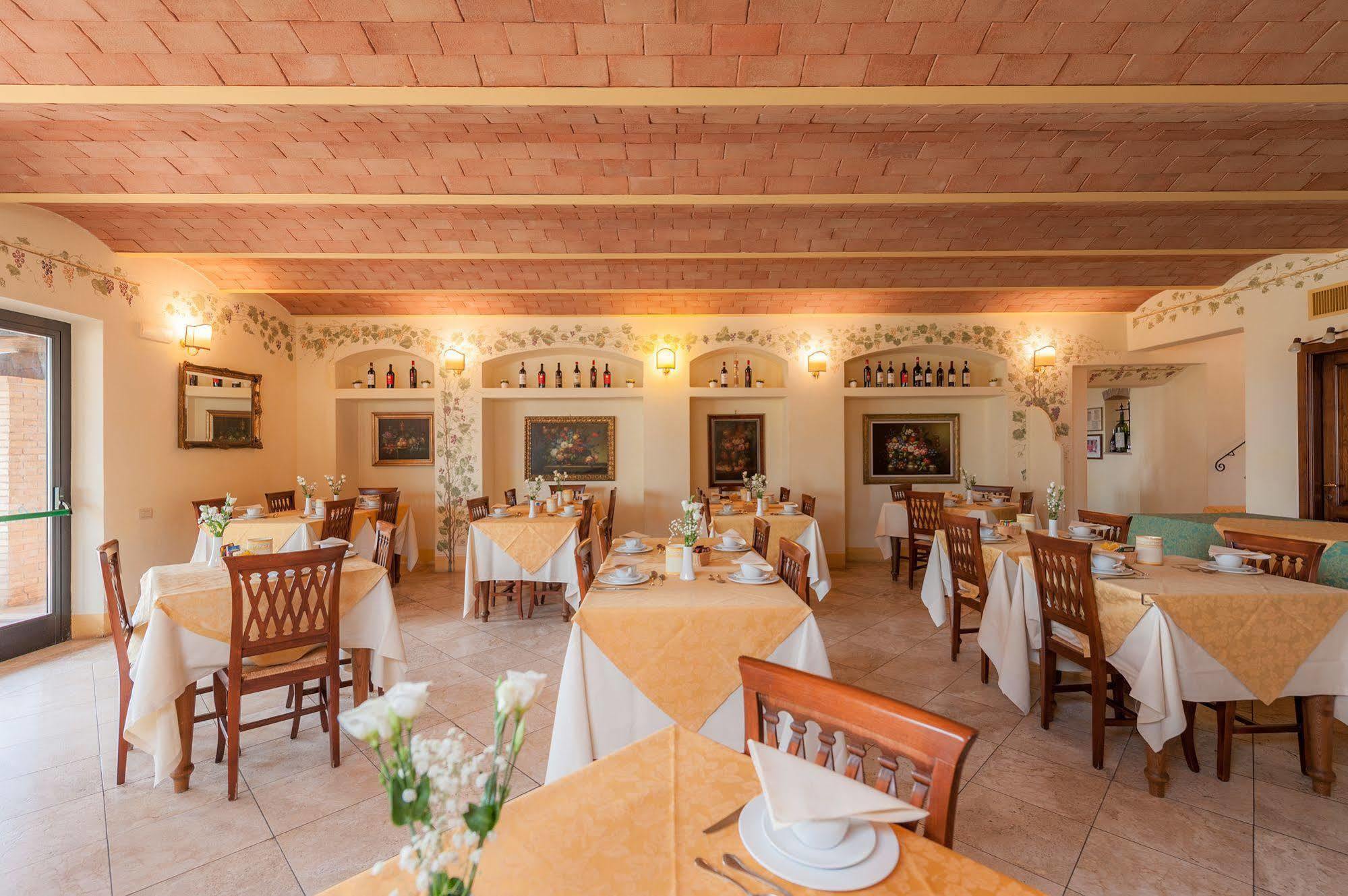 Hotel Saturno Fonte Pura Сатурния Екстериор снимка